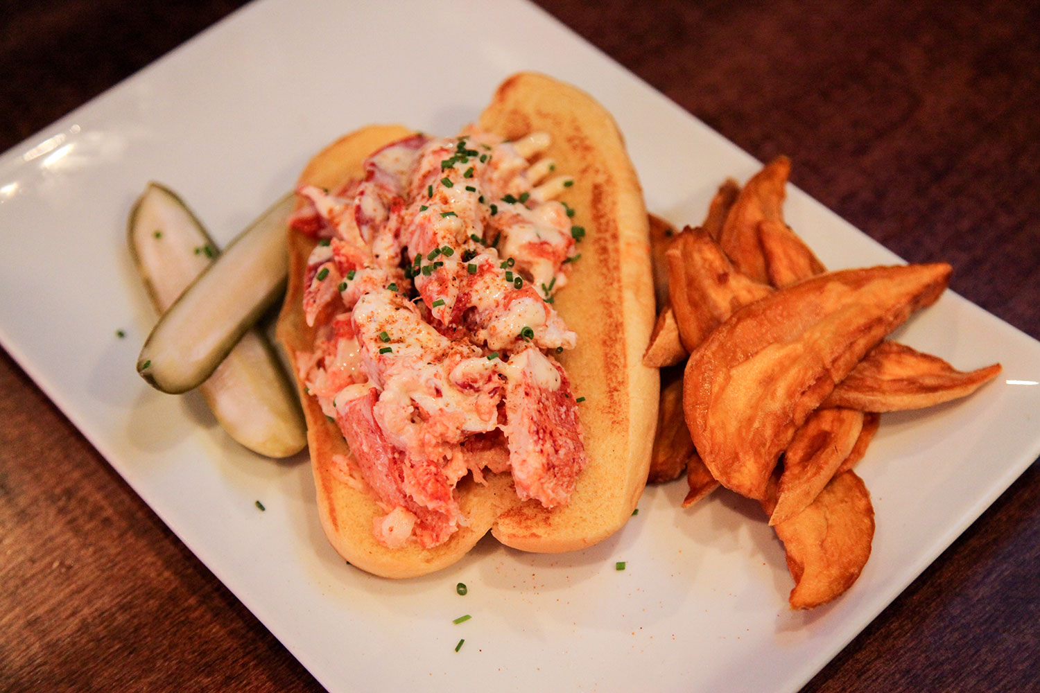 hideaway-tribeca-lobster-roll.jpg